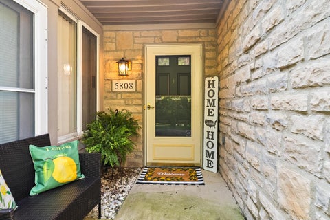 Tiny photo for 5808 Ravine Creek Drive 14 #14, Grove City, OH 43123 (MLS # 226033877)