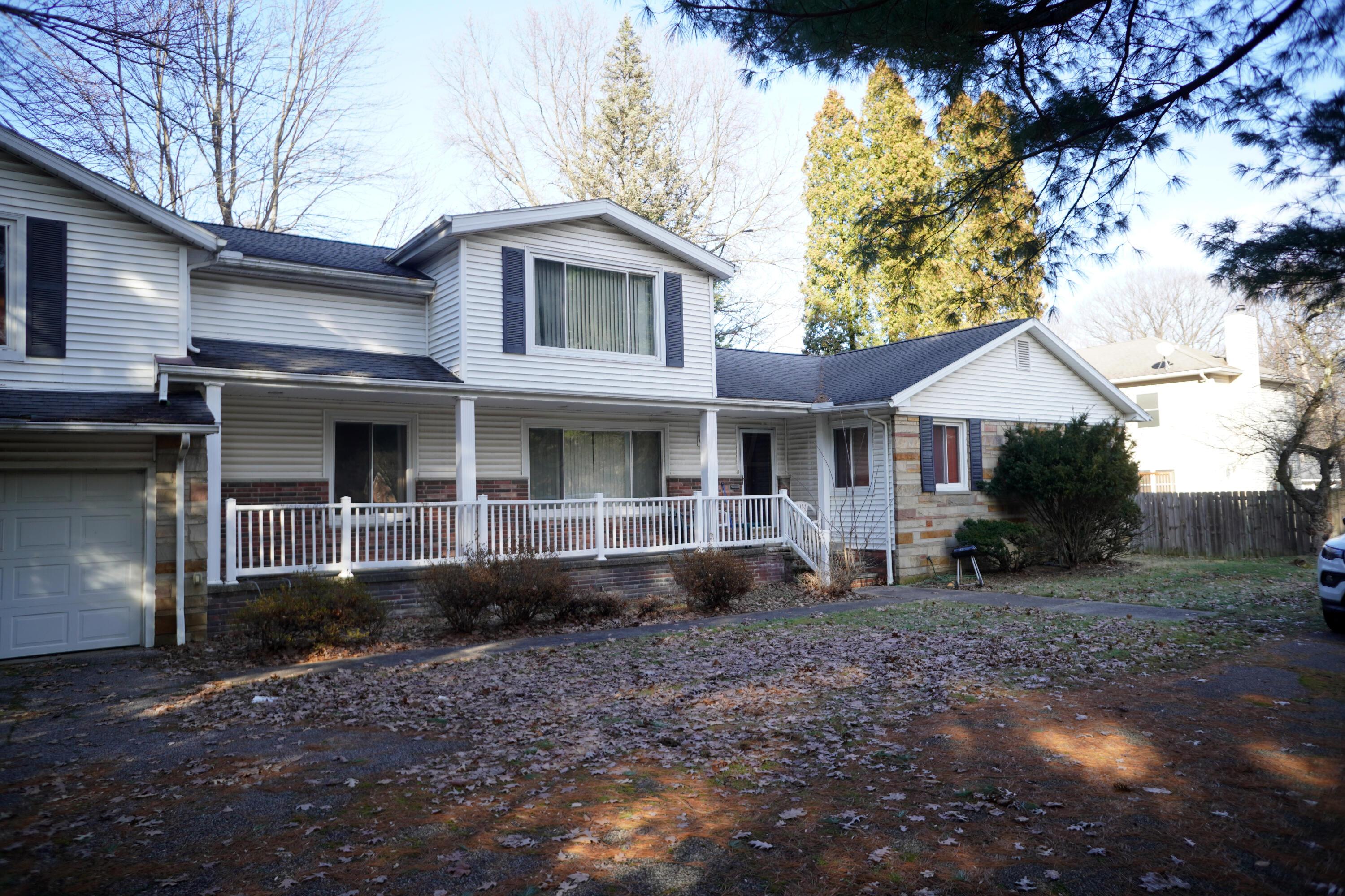 5285 Ridgebury Boulevard