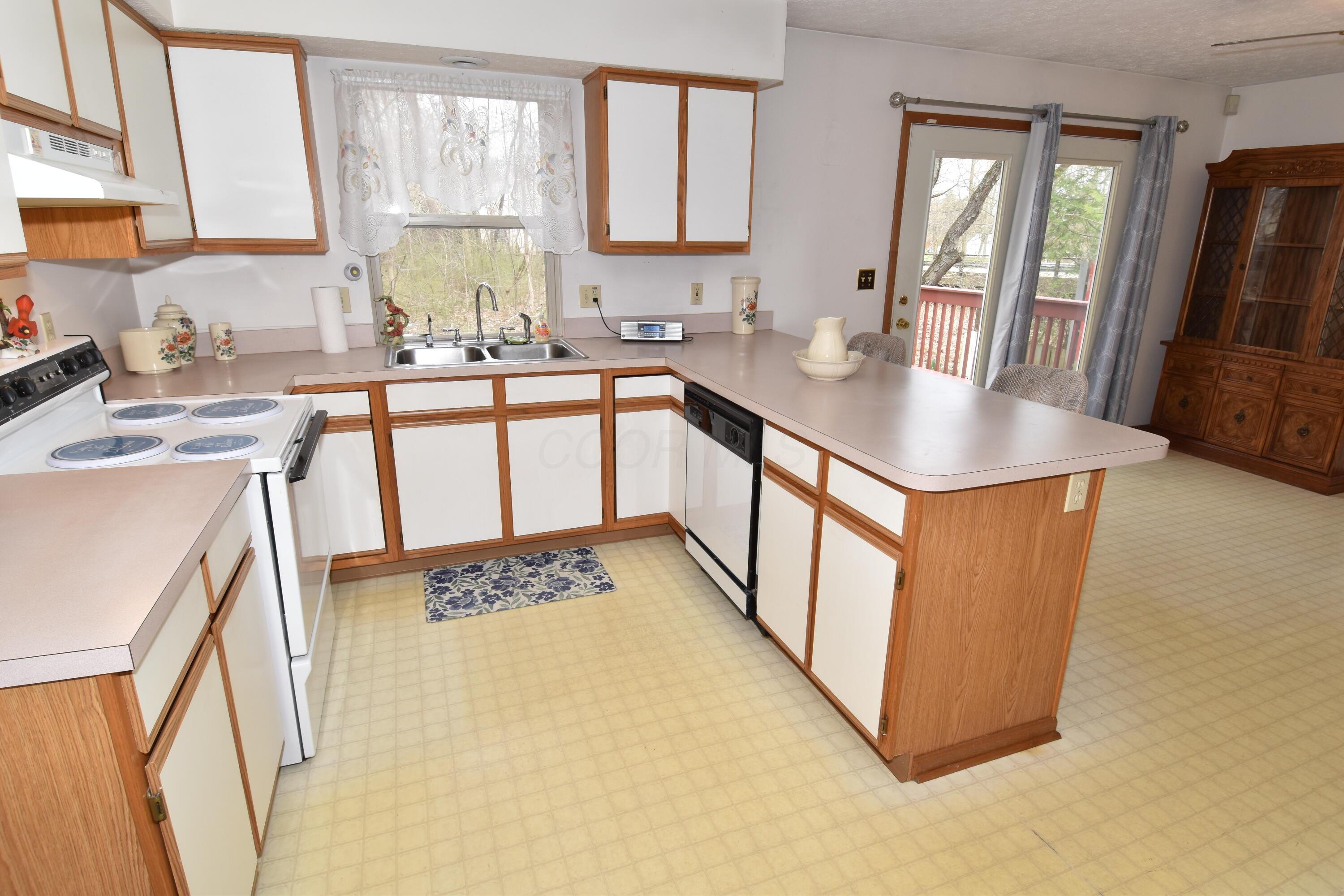 195 Key Boulevard, Pataskala, Ohio image 6