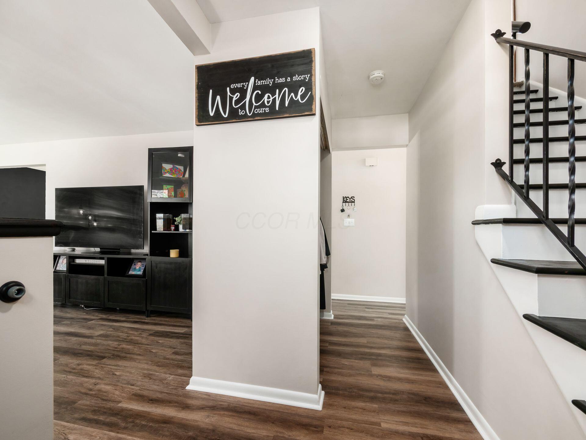 2279 Blodwen Circle, Grove City, Ohio image 3