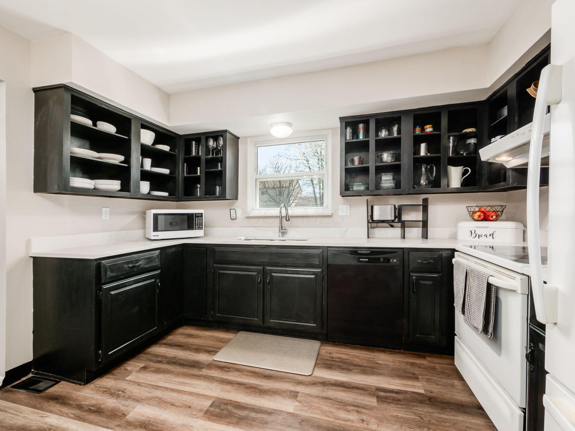 2279 Blodwen Circle, Grove City, Ohio image 13