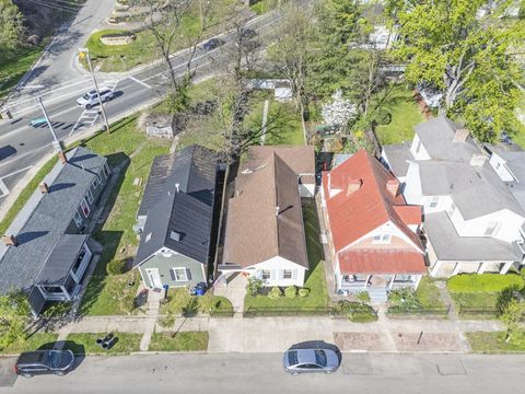 Tiny photo for 118 Vine Street, Chillicothe, OH 45601 (MLS # 226011716)