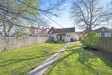 Tiny photo for 118 Vine Street, Chillicothe, OH 45601 (MLS # 226011716)