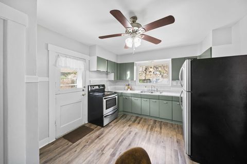 Tiny photo for 118 Vine Street, Chillicothe, OH 45601 (MLS # 226011716)