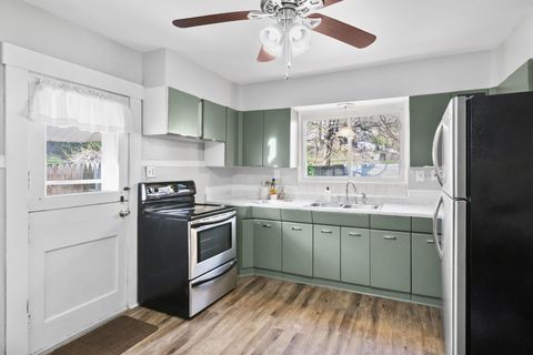 Tiny photo for 118 Vine Street, Chillicothe, OH 45601 (MLS # 226011716)