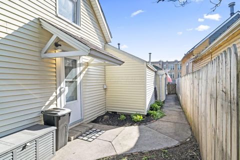 Tiny photo for 118 Vine Street, Chillicothe, OH 45601 (MLS # 226011716)