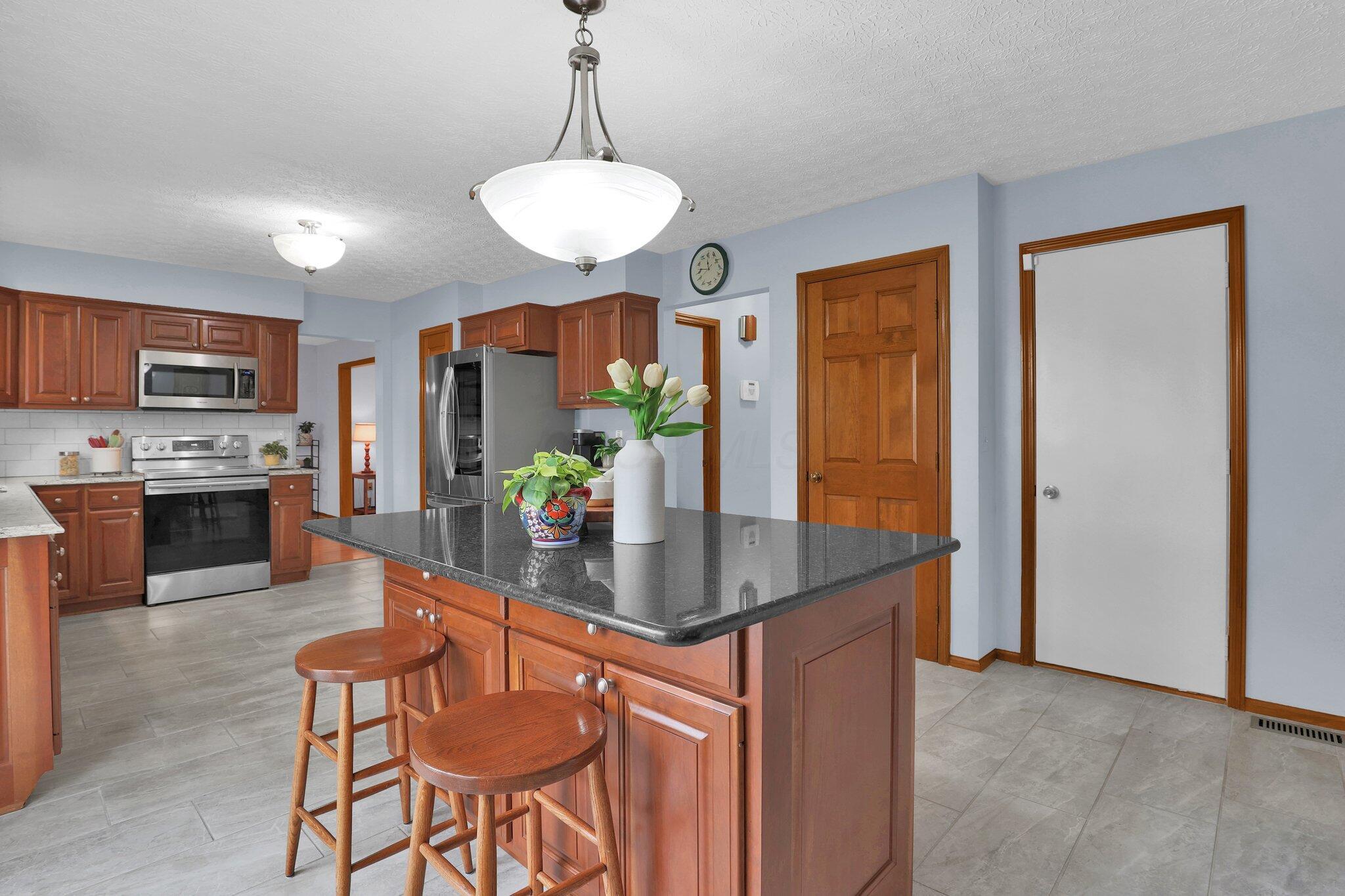 2923 Honeysuckle Lane, Hilliard, Ohio image 14