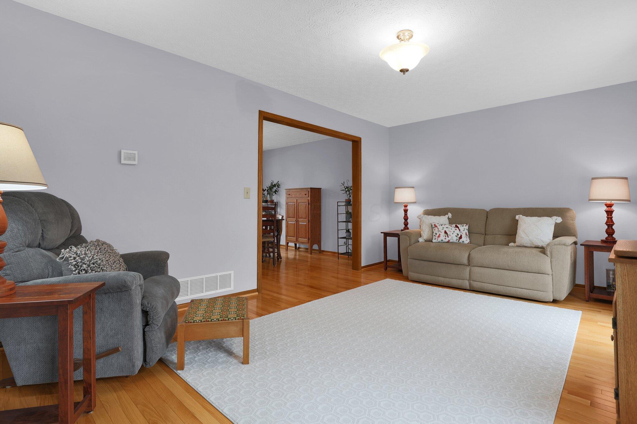 2923 Honeysuckle Lane, Hilliard, Ohio image 4