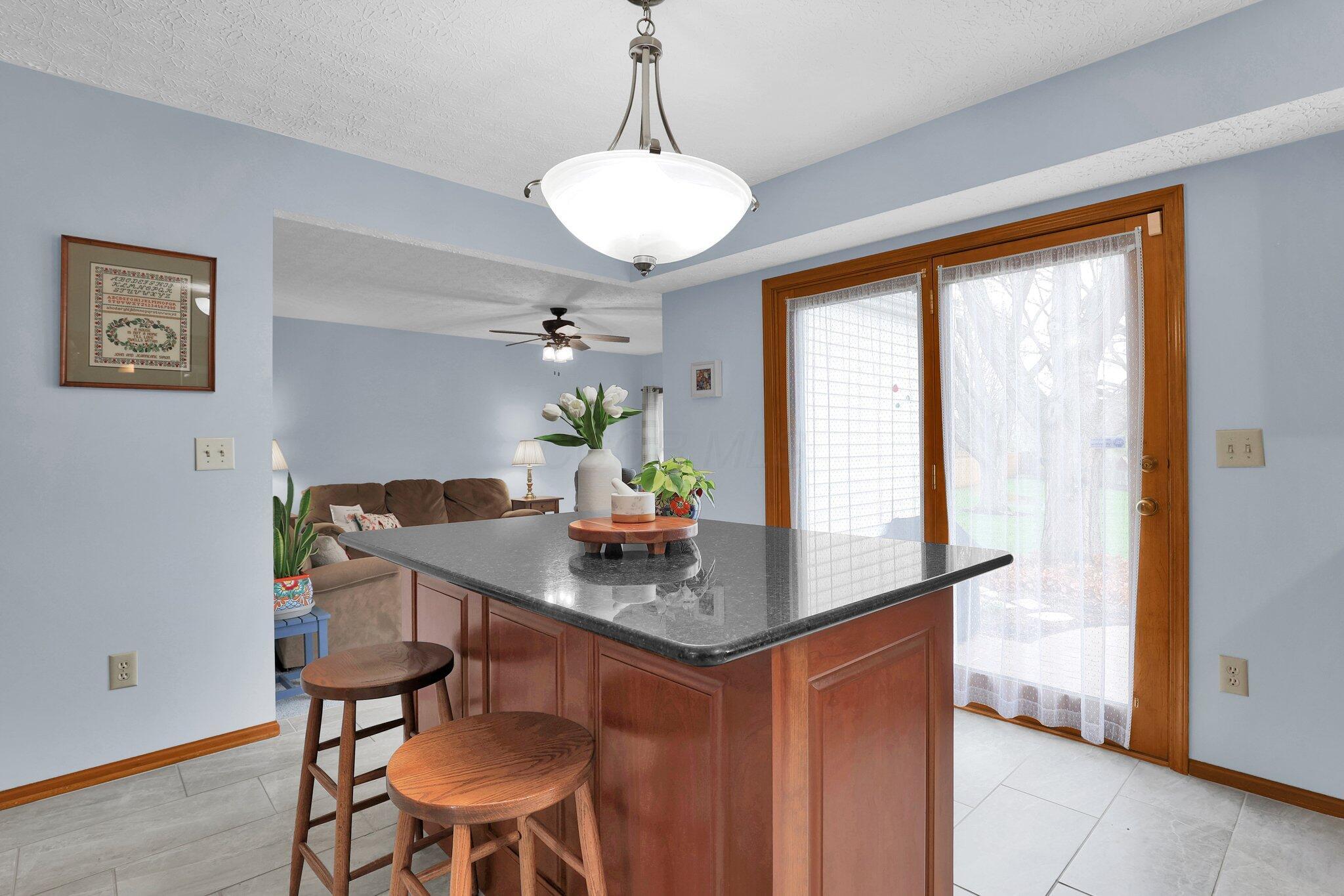 2923 Honeysuckle Lane, Hilliard, Ohio image 13