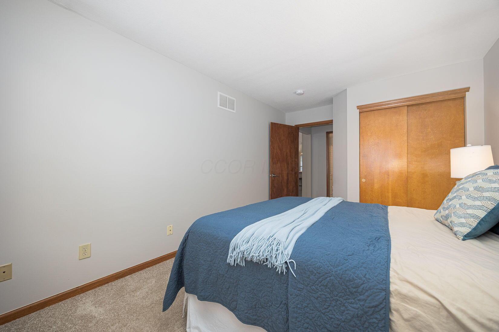 6443 Upper Lake Circle, Westerville, Ohio image 23