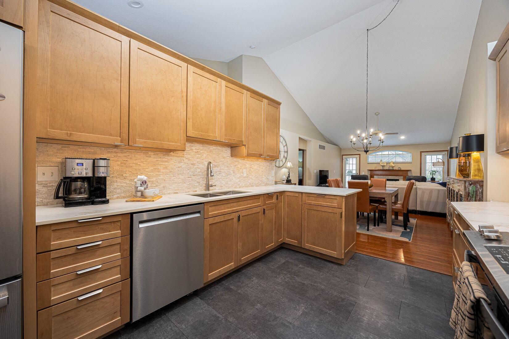 6443 Upper Lake Circle, Westerville, Ohio image 14