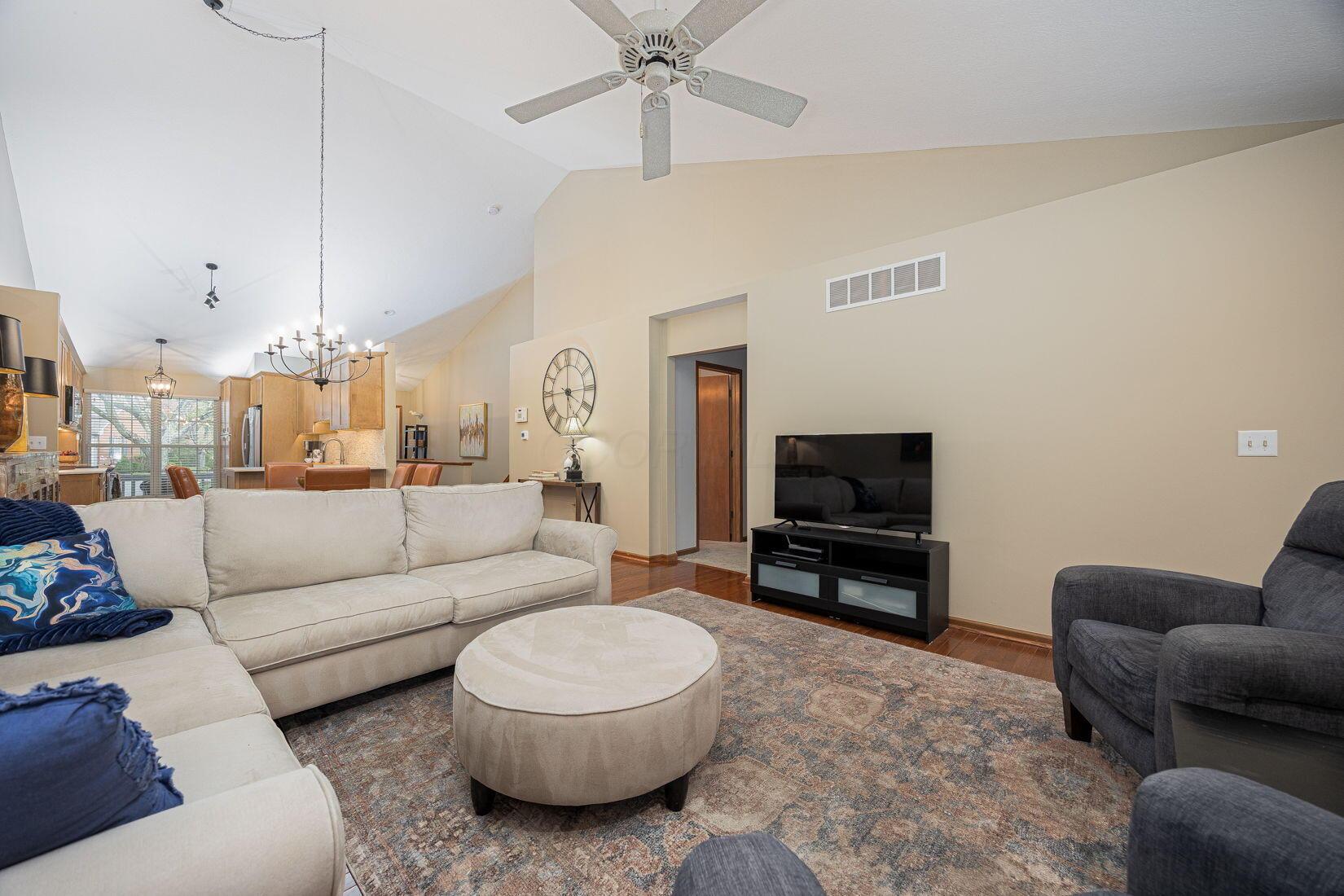6443 Upper Lake Circle, Westerville, Ohio image 9