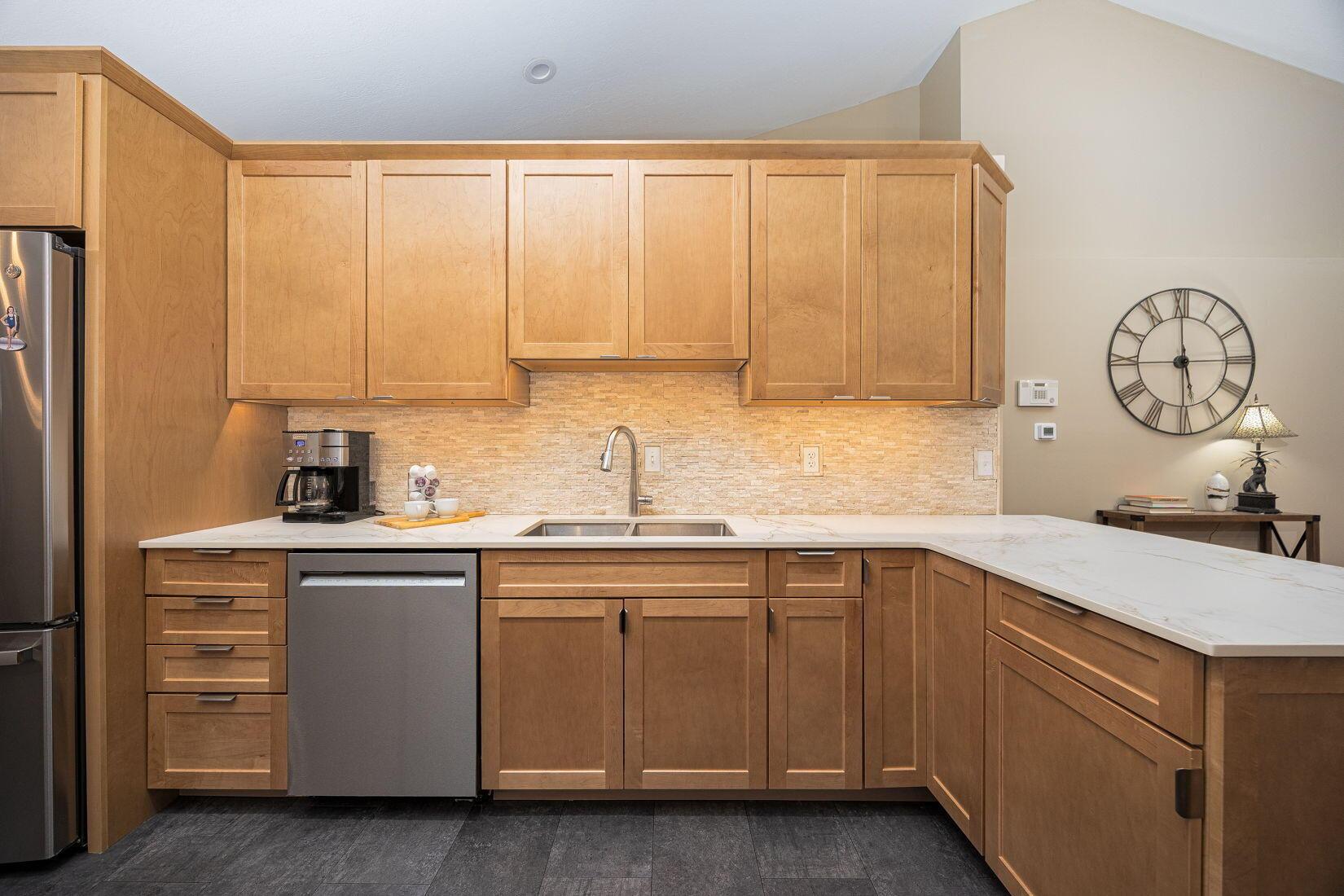6443 Upper Lake Circle, Westerville, Ohio image 15
