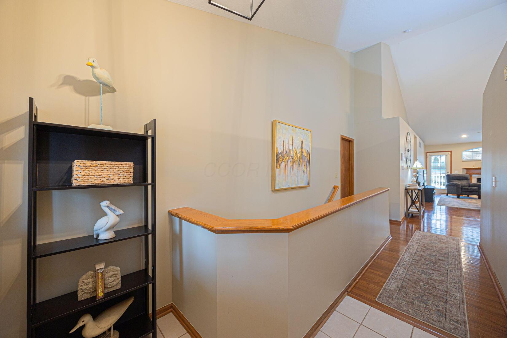 6443 Upper Lake Circle, Westerville, Ohio image 3