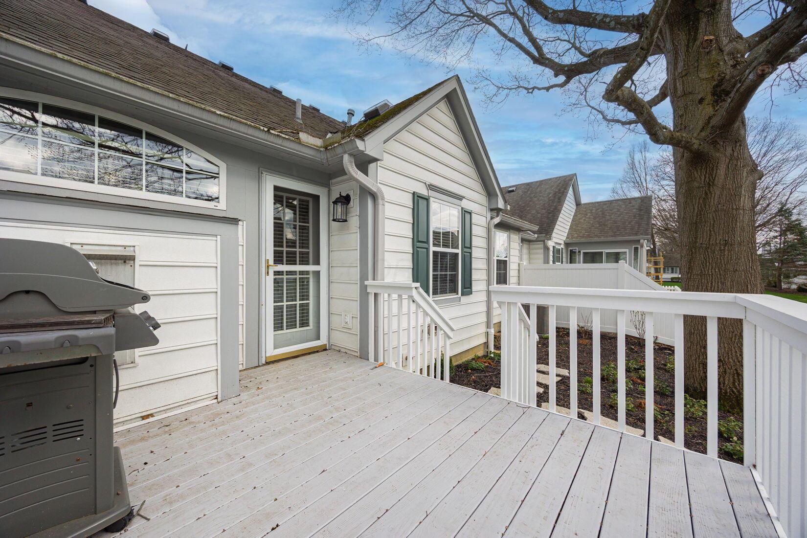 6443 Upper Lake Circle, Westerville, Ohio image 33
