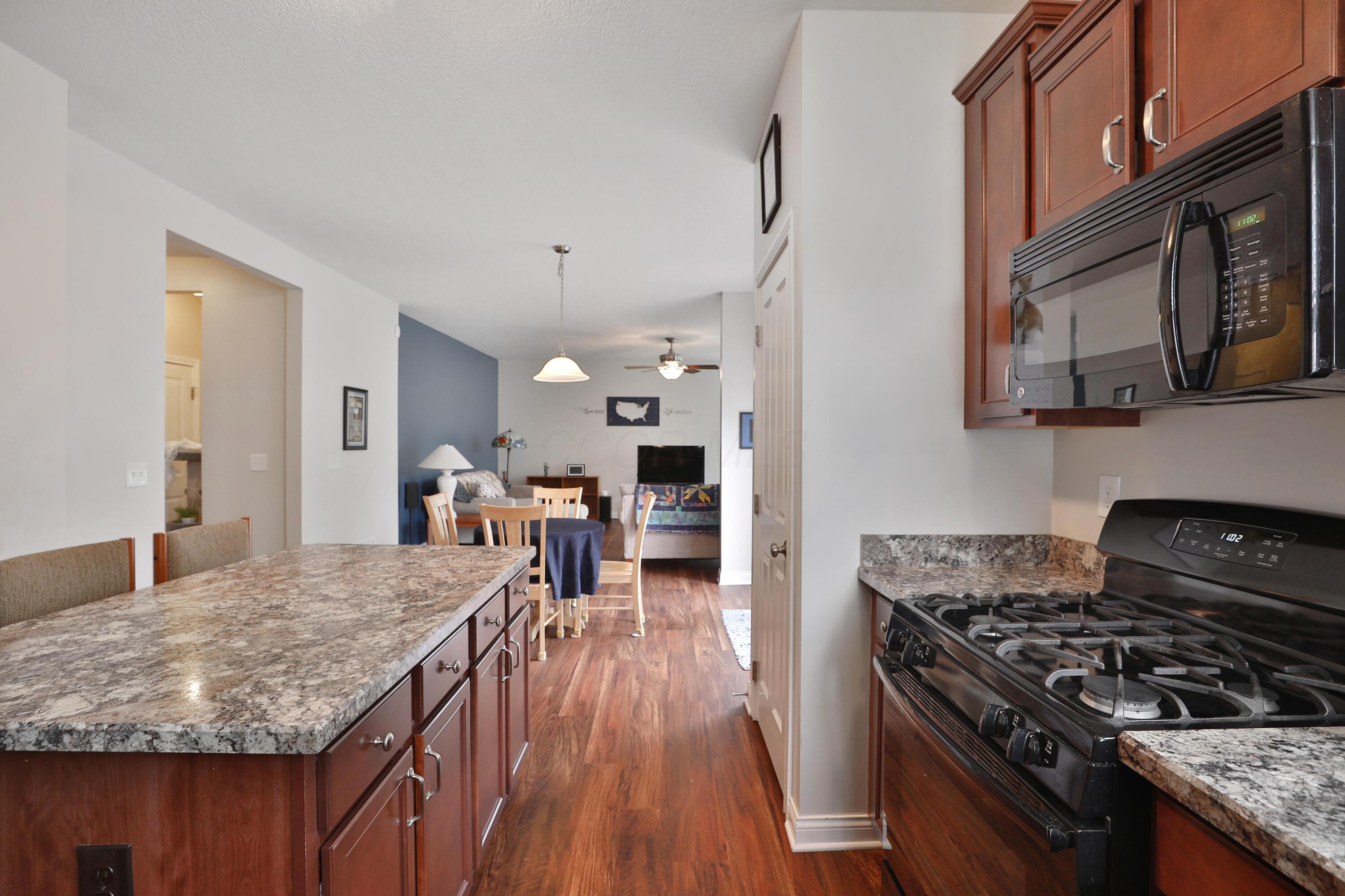 6134 Glade Run Road, Hilliard, Ohio image 20