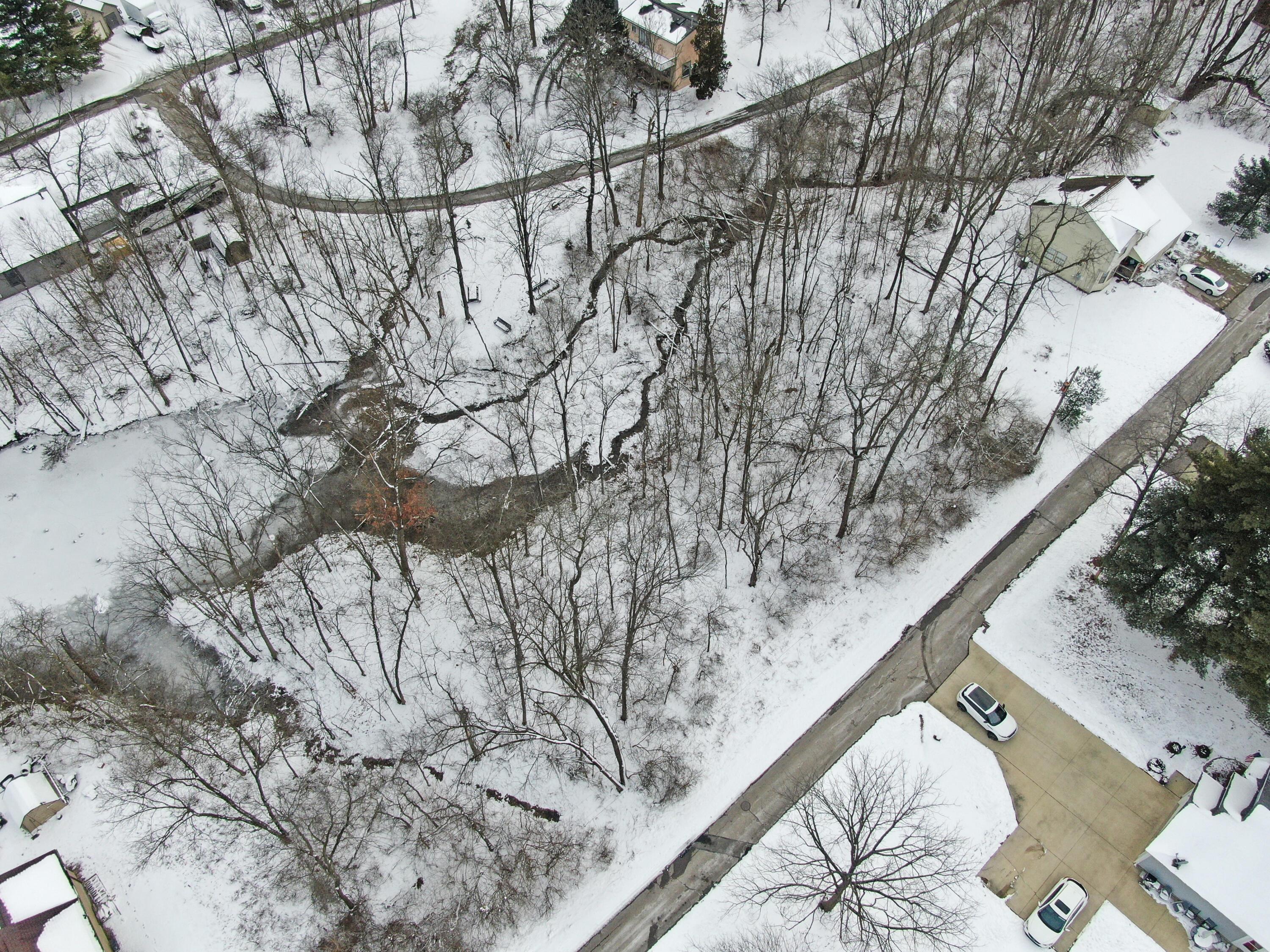 E Hiawatha Drive, Powell, Ohio image 4