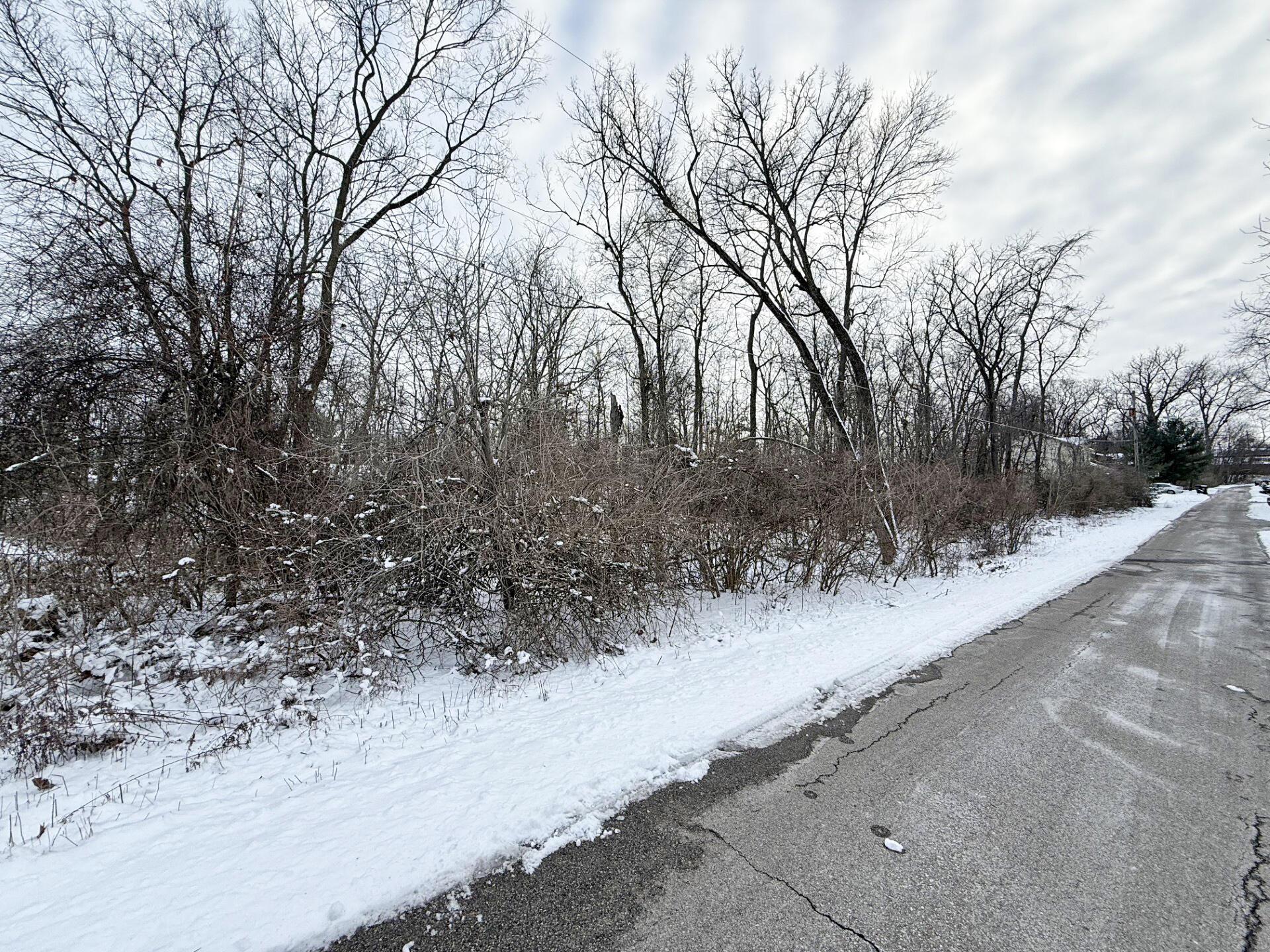 E Hiawatha Drive, Powell, Ohio image 2