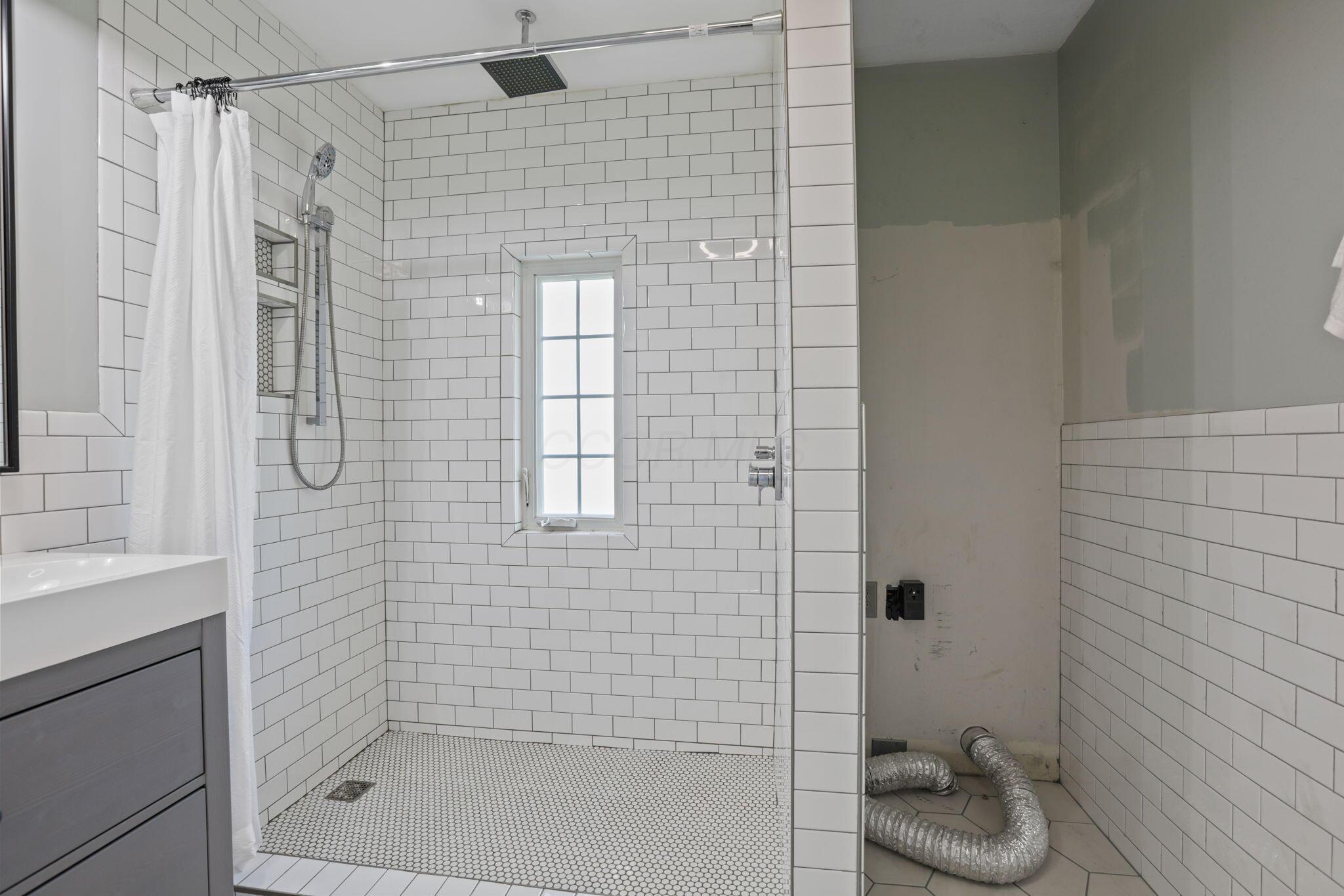 31 Linnell Drive, Granville, Ohio image 36