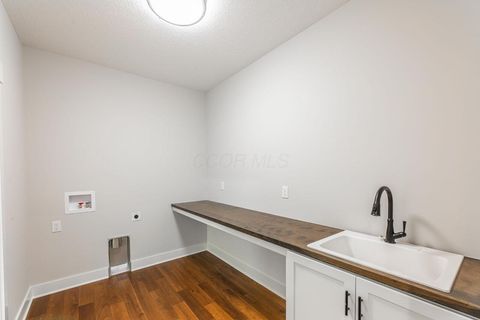 Tiny photo for 2347 Jaxton Court, Lewis Center, OH 43035 (MLS # 225044867)