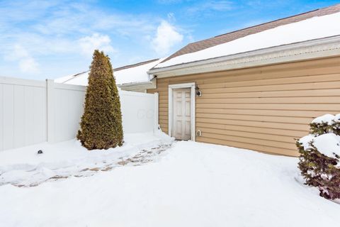 Tiny photo for 5545 Rainbow Falls Street 7-5545 #7-5545, Dublin, OH 43016 (MLS # 226003210)