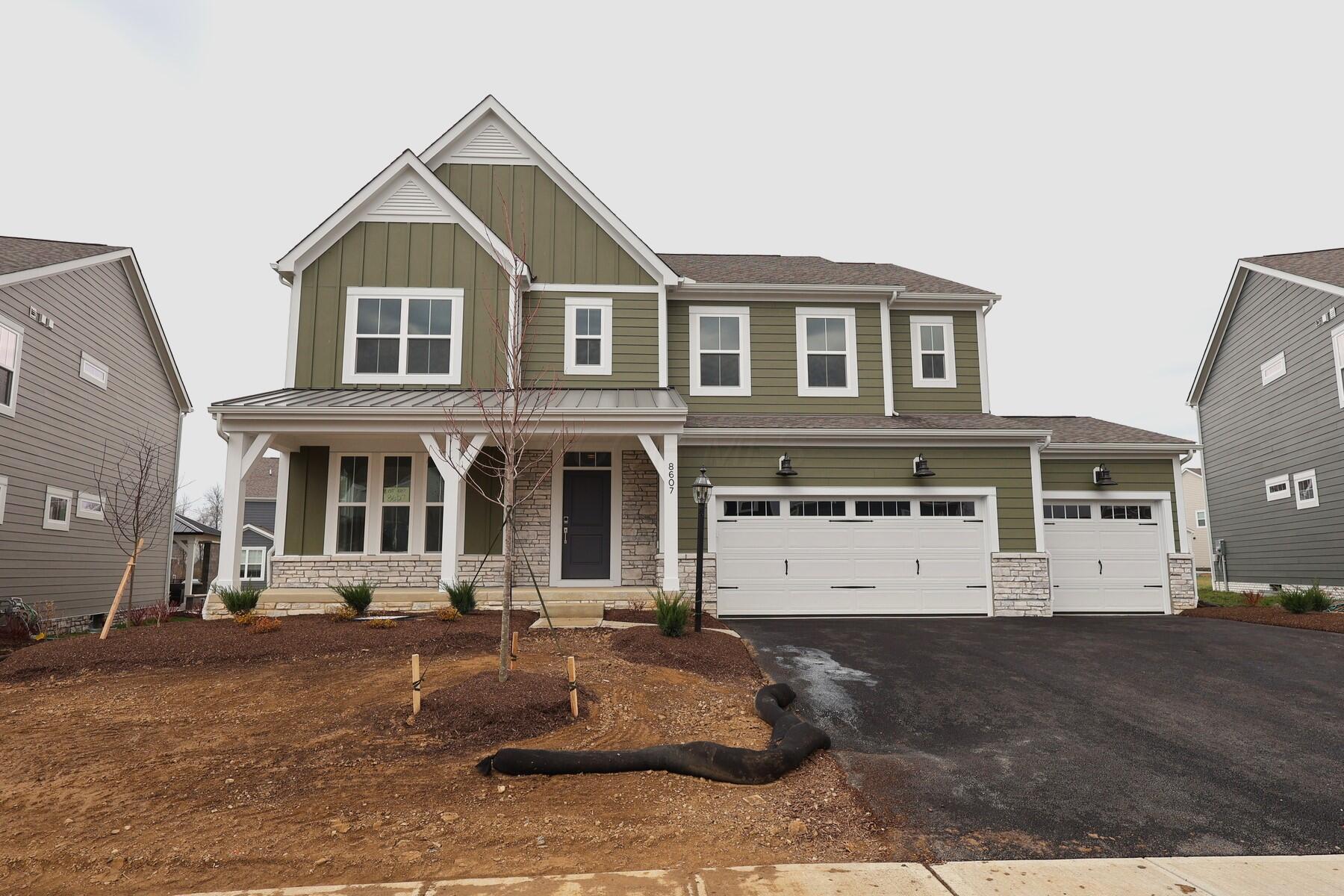 8607 Tupelo Way, Plain City, Ohio image 2