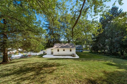 Tiny photo for 554 Garfield Avenue, Newark, OH 43055 (MLS # 226000849)