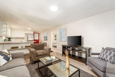 Tiny photo for 554 Garfield Avenue, Newark, OH 43055 (MLS # 226000849)