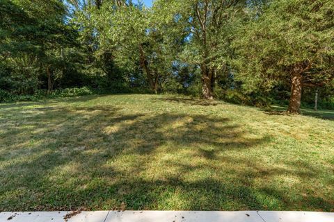 Tiny photo for 554 Garfield Avenue, Newark, OH 43055 (MLS # 226000849)
