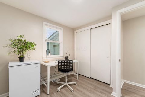 Tiny photo for 554 Garfield Avenue, Newark, OH 43055 (MLS # 226000849)