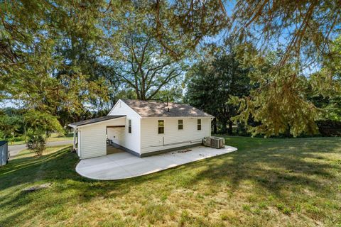 Tiny photo for 554 Garfield Avenue, Newark, OH 43055 (MLS # 226000849)