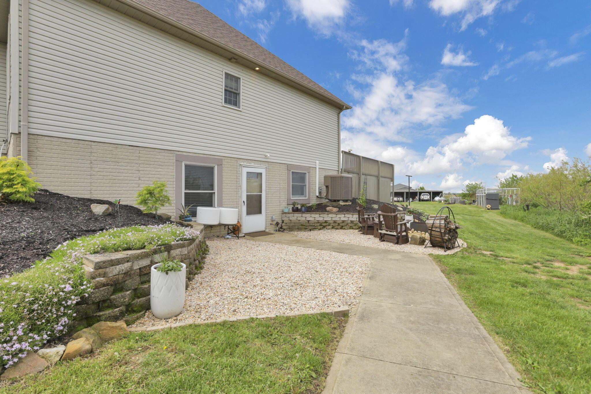1225 Amanda Northern Road, Canal Winchester, Ohio image 9