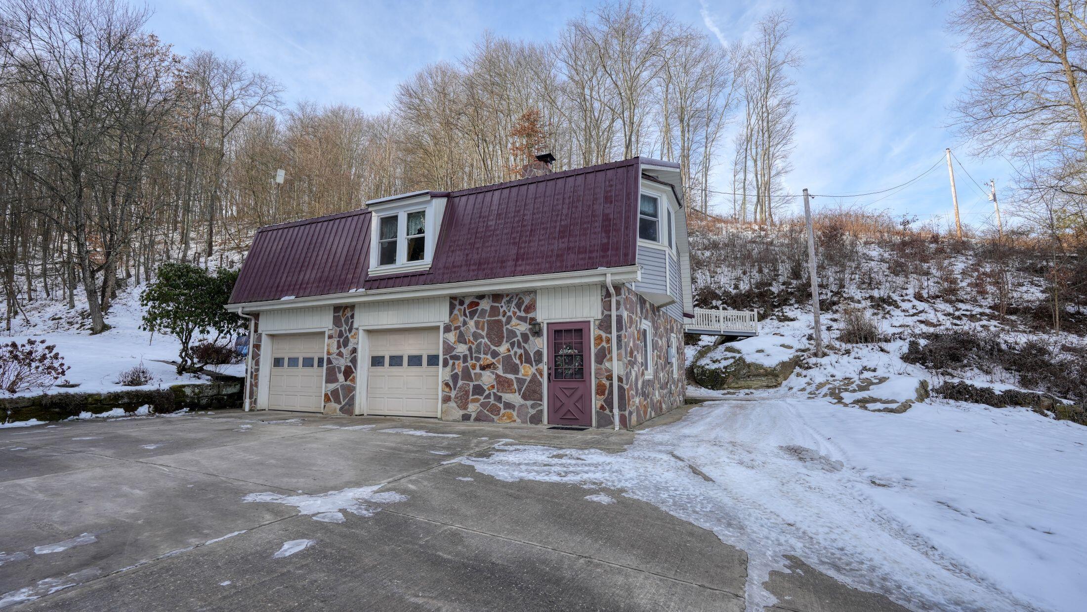 2250 Indian Camp Run Road, New Concord, Ohio image 2