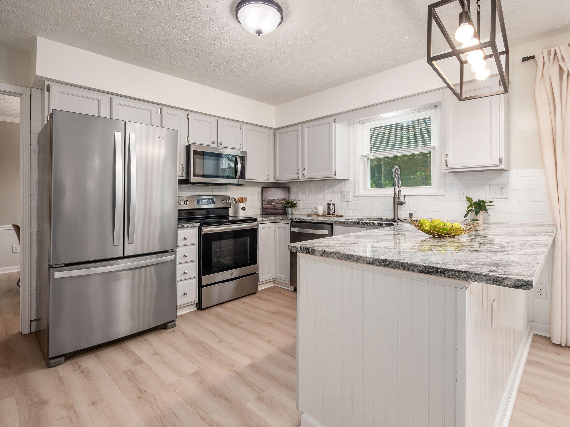 1520 Dickson Drive, Columbus, Ohio image 9