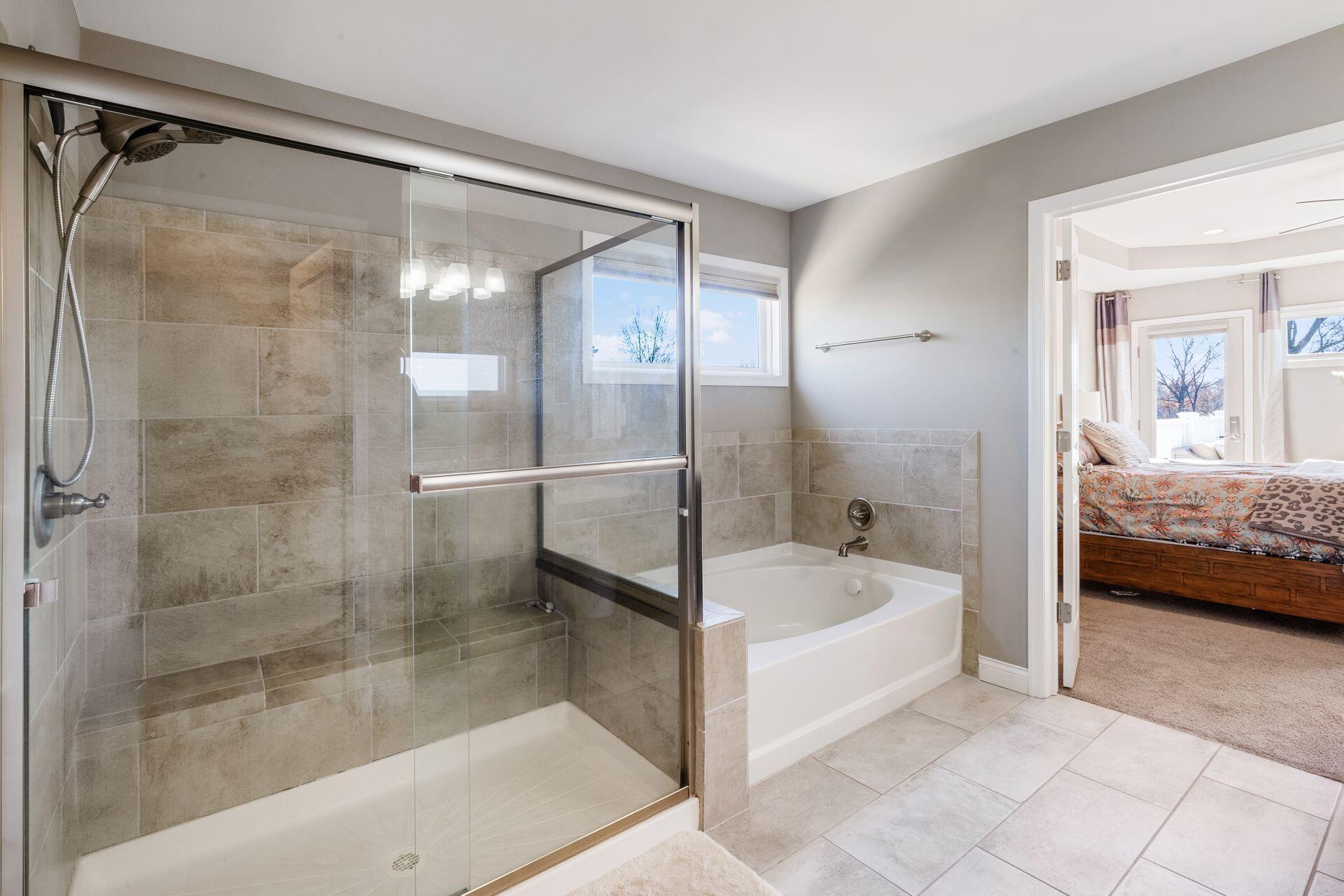 8487 Paddock Trail, Blacklick, Ohio image 36