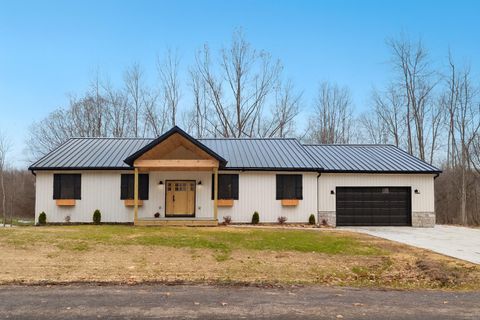 Photo of 670 Berry Road, Howard, OH 43028 (MLS # 225044236)