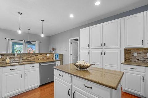 Tiny photo for 684 Kentucky Circle, Marysville, OH 43040 (MLS # 225037361)