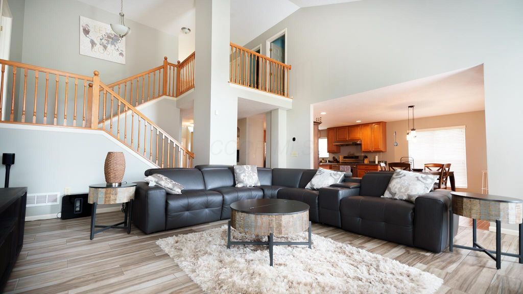 Photo of 519 Hazen Brook Place, Reynoldsburg, OH 43068 (MLS # 226013593)