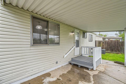 Tiny photo for 1833 Brookfield Road, Columbus, OH 43229 (MLS # 226036670)