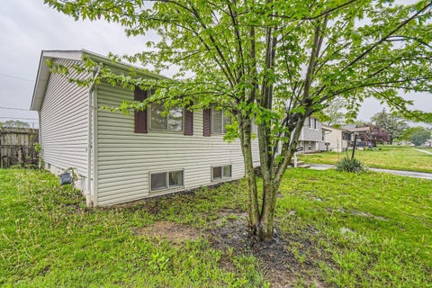 Tiny photo for 1833 Brookfield Road, Columbus, OH 43229 (MLS # 226036670)