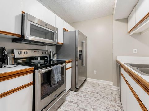 Tiny photo for 1807 Messner Drive 65D #65D, Hilliard, OH 43026 (MLS # 226000702)