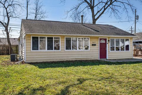 Photo of 1657 Eastbrook Drive S, Columbus, OH 43223 (MLS # 226005595)