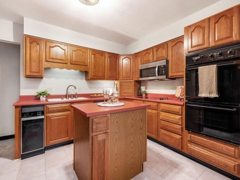 Tiny photo for 771 Brixham Road, Columbus, OH 43204 (MLS # 225045378)