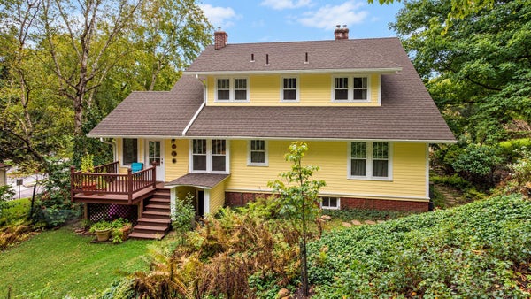 117 S PLUM ST, GRANVILLE, OH 43023 - Image 3d4f396f06b532bfe9c4b2bc10e4f94b/2600087374
