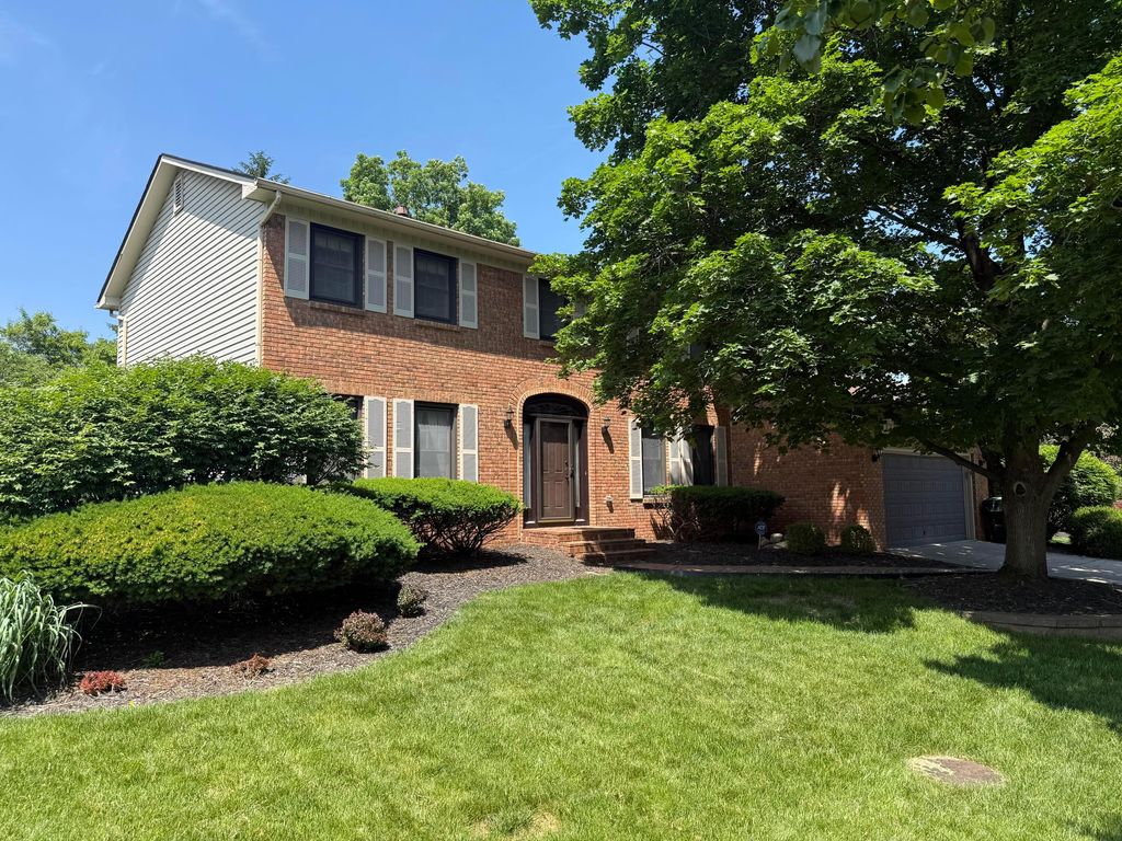 Photo of 1584 Buckshot Court, Worthington, OH 43085 (MLS # 226020590)