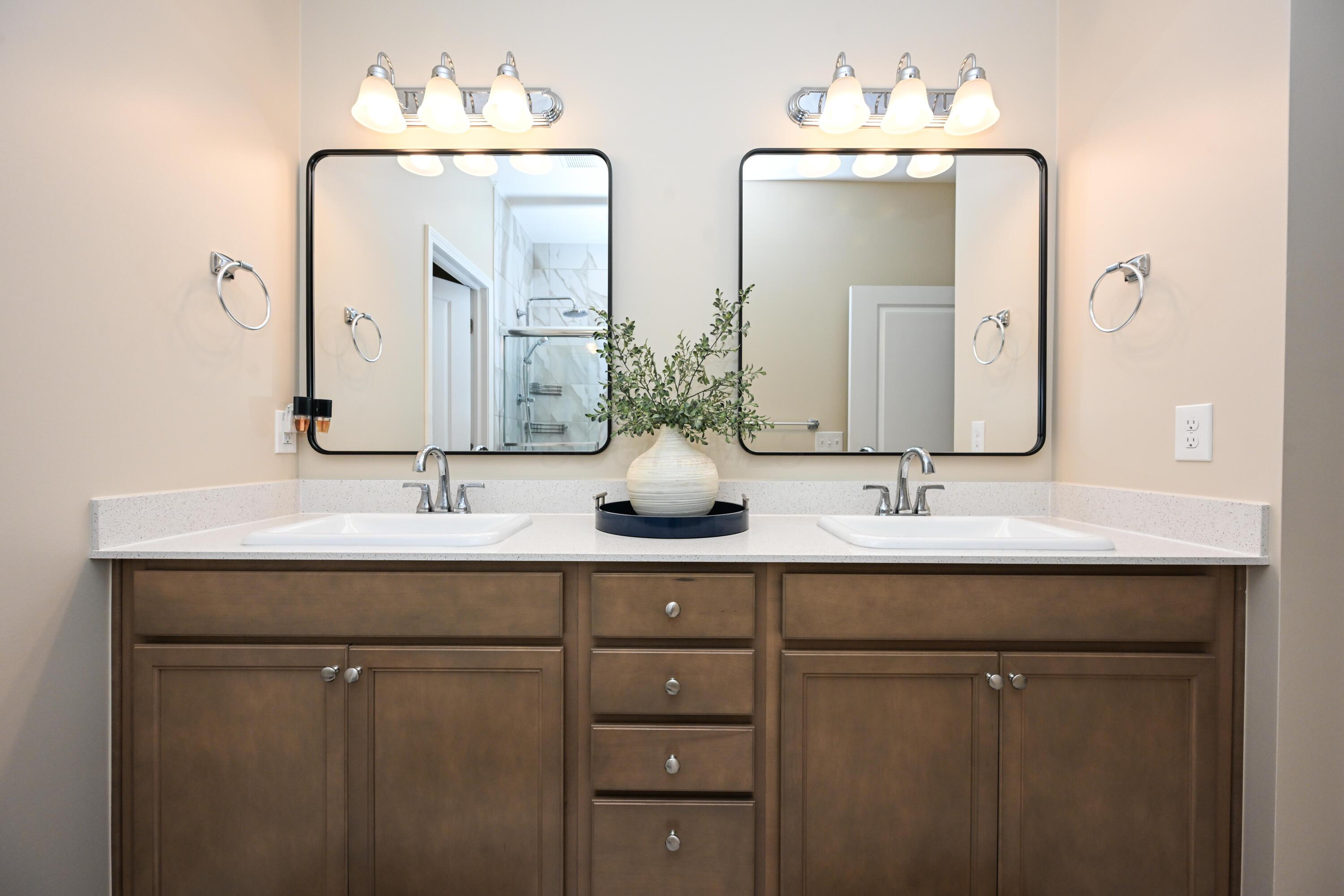 Grove City, Ohio 43123, United States, 3 Bedrooms Bedrooms, ,3 BathroomsBathrooms,Residential,Active,226044