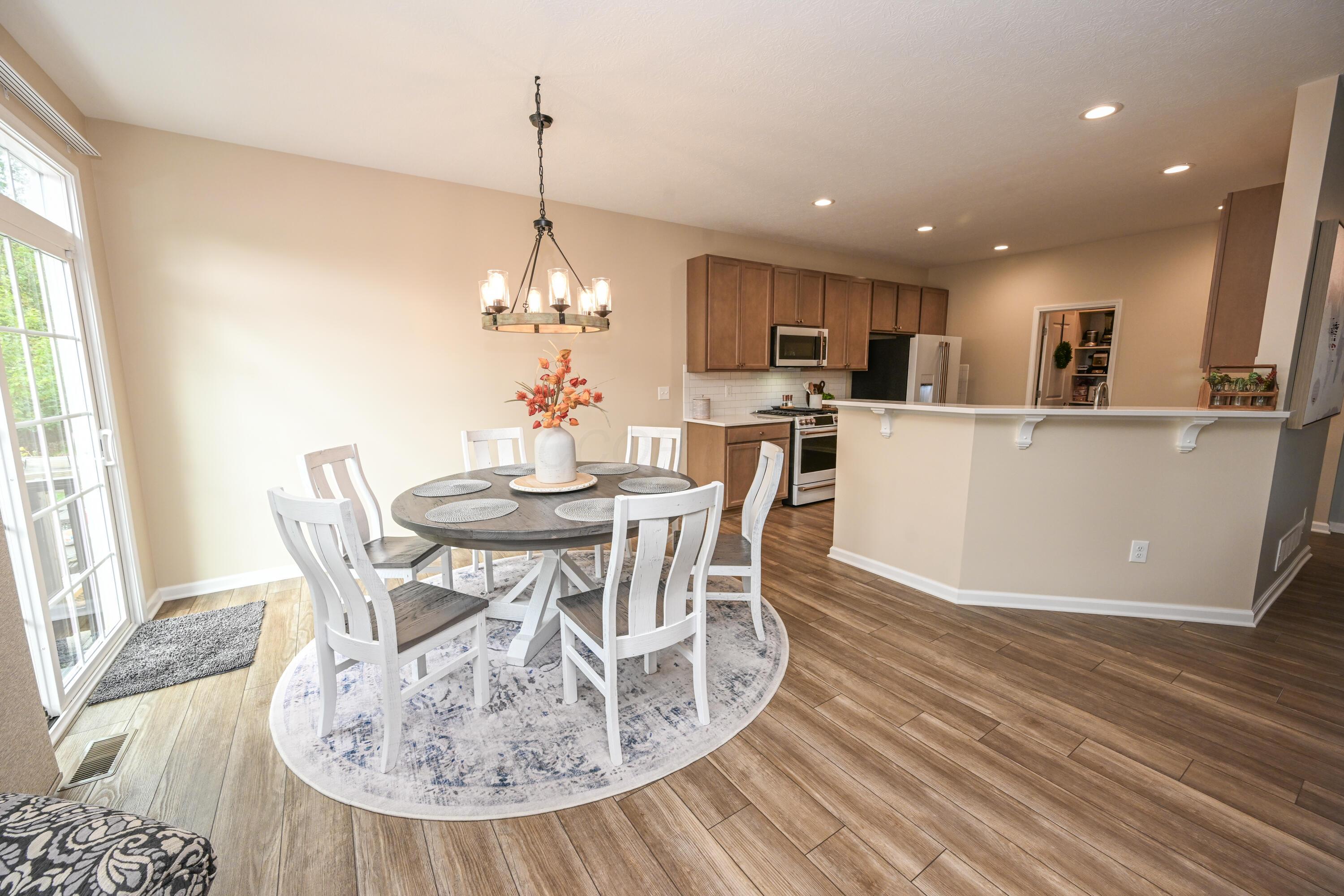 Grove City, Ohio 43123, United States, 3 Bedrooms Bedrooms, ,3 BathroomsBathrooms,Residential,Active,226044