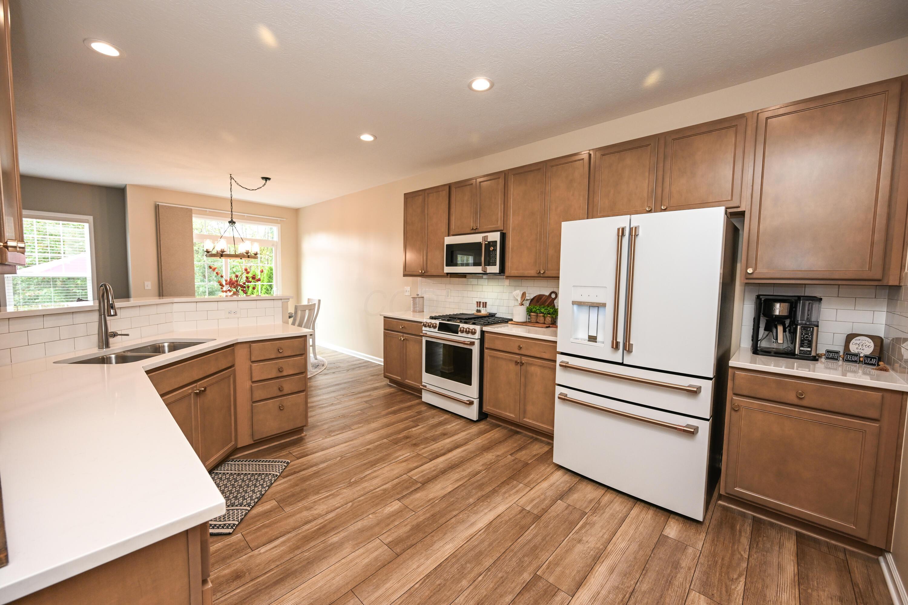 Grove City, Ohio 43123, United States, 3 Bedrooms Bedrooms, ,3 BathroomsBathrooms,Residential,Active,226044