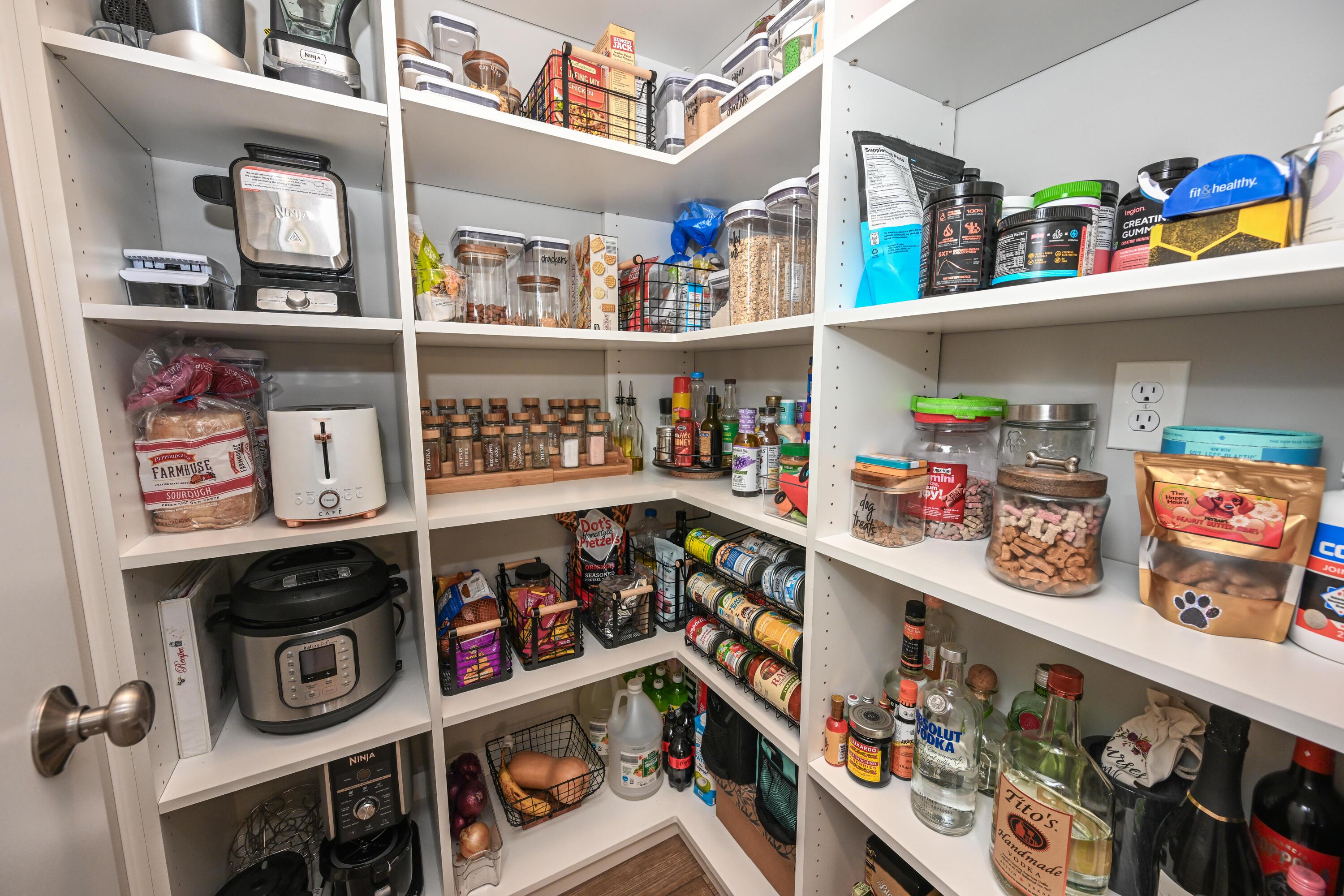 Grove City, Ohio 43123, United States, 3 Bedrooms Bedrooms, ,3 BathroomsBathrooms,Residential,Active,226044