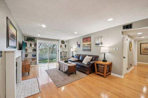 Photo of 1439 Cliff Court 65 #65, Columbus, OH 43204 (MLS # 226010993)